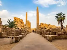 رحلة دير سانت كاترين ودهب – روحانية الجبال وسحر البحر