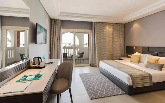 فندق صن رايز دايموند بيتش ريزورت جراند سيليكت – شرم الشيخ